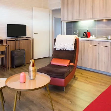 Adagio Aparthotel 3*